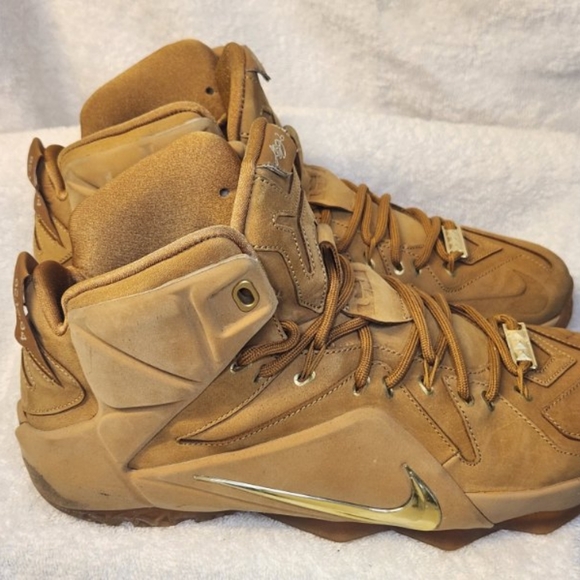 Lebron XXI EXT QS - Picture 3 of 8